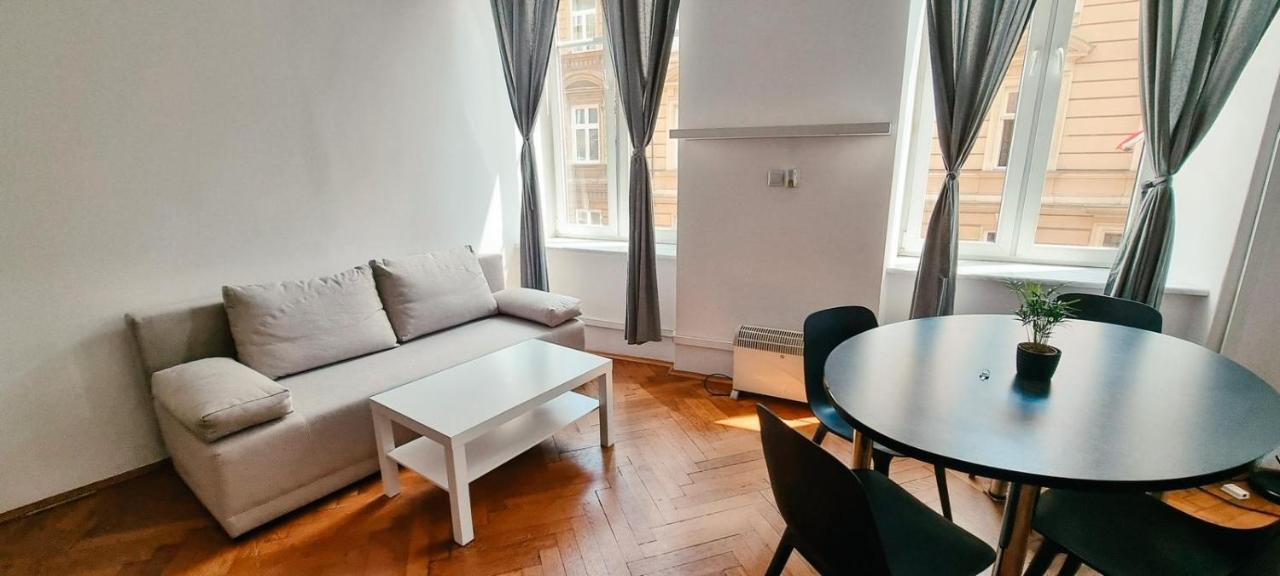 Batorego Apartment Krasków Eksteriør bilde